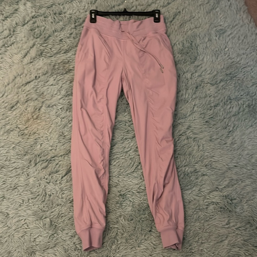 Lululemon Dance studio jogger's full length size 6 worn once